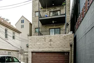 2153 W Belmont Ave, Chicago, IL 60618 - Photo 25
