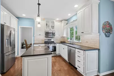 798 Wexford Court, Grayslake, IL 60030 - Photo 5