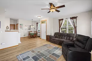 21452 Papoose Lake Dr, Crest Hill, IL 60403 - Photo 9