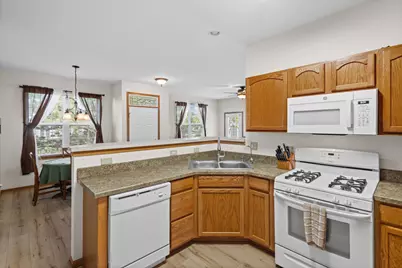 21452 Papoose Lake Drive #21452, Crest Hill, IL 60403 - Photo 13
