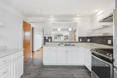 5547 W Higgins Avenue #2A, Chicago, IL 60630 - Photo 3