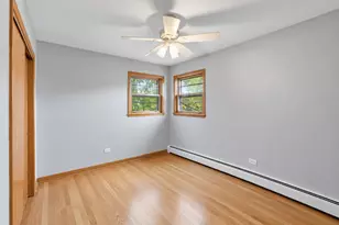 5547 W Higgins Ave, Chicago, IL 60630 - Photo 11
