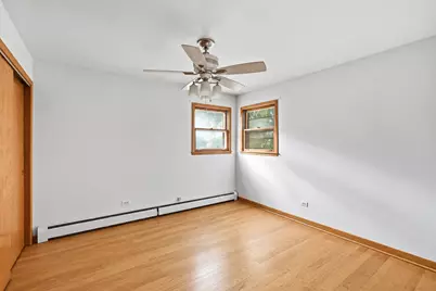 5547 W Higgins Avenue #2A, Chicago, IL 60630 - Photo 9