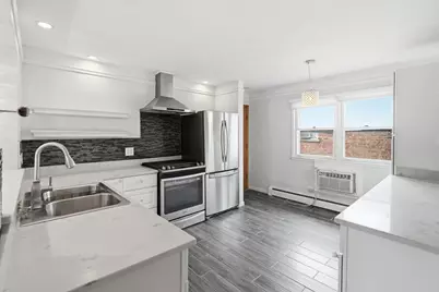 5547 W Higgins Avenue #2A, Chicago, IL 60630 - Photo 5