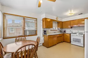 4923 N Kedvale Ave, Chicago, IL 60630 - Photo 5