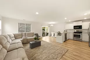 8646 Foxborough Way, Joliet, IL 60431 - Photo 5