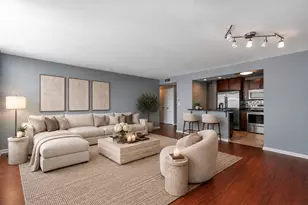 6301 N Sheridan Rd, Chicago, IL 60660 - Photo 5