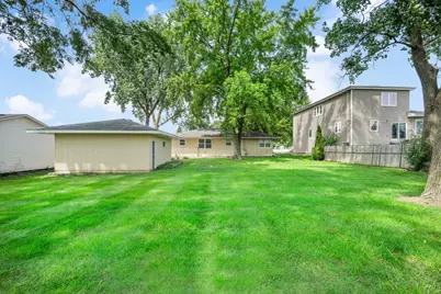 6705 Clarendon Hills Road, Darien, IL 60561 - Photo 27