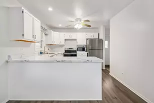 6705 Clarendon Hills Rd, Darien, IL 60561 - Photo 11