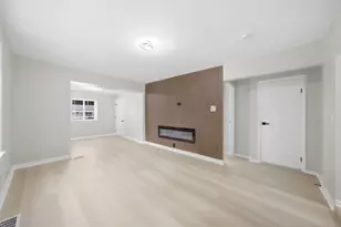 513 Morton Ave, Aurora, IL 60506 - Photo 7
