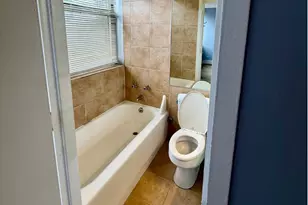 3110 N Sheridan Rd, Chicago, IL 60657 - Photo 9