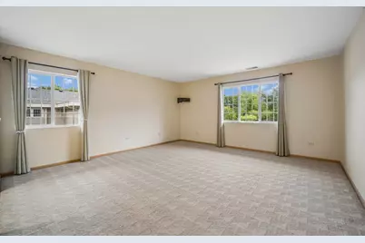 801 N McLean Boulevard #330, Elgin, IL 60123 - Photo 7