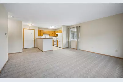 801 N McLean Boulevard #330, Elgin, IL 60123 - Photo 9