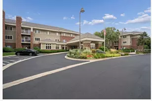 801 N McLean Blvd, Elgin, IL 60123 - Photo 3