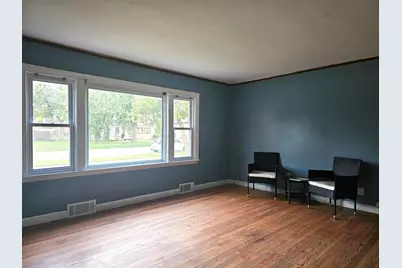 8006 Long Avenue, Burbank, IL 60459 - Photo 3