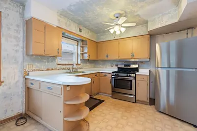 9643 S Richmond Avenue, Evergreen Park, IL 60805 - Photo 11