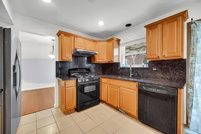 1001 Martingale Lane, Round Lake Beach, IL 60073 - Photo 7