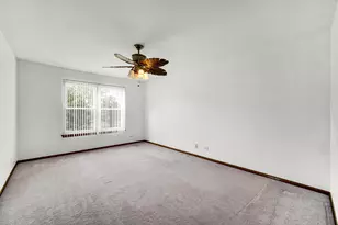 1001 Martingale Ln, Round Lake Beach, IL 60073 - Photo 19