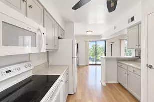 601 W Huntington Commons Rd, Mount Prospect, IL 60056 - Photo 9