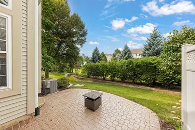 320 Cimarron Road E, Lombard, IL 60148 - Photo 21