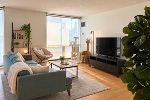 70 W Huron St, Chicago, IL 60654 - Photo 3