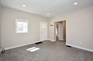 406 E Willow St, Normal, IL 61761 - Photo 5