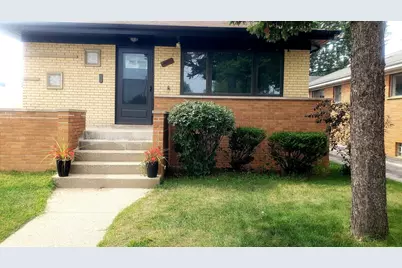 460 Crandon Avenue, Calumet City, IL 60409 - Photo 1
