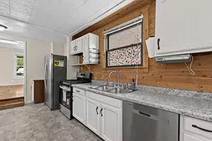 110 2nd St, Lasalle, IL 61301 - Photo 9
