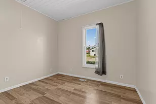 110 2nd St, Lasalle, IL 61301 - Photo 5