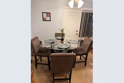 2209 Arbor Circle #25, Downers Grove, IL 60515 - Photo 5