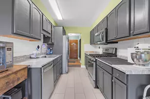 1311 S Finley Rd, Lombard, IL 60148 - Photo 11