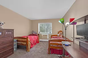 1311 S Finley Rd, Lombard, IL 60148 - Photo 13