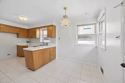 2109 Norfolk Avenue, Westchester, IL 60154 - Photo 9