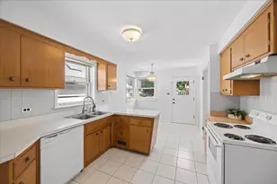 2109 Norfolk Ave, Westchester, IL 60154 - Photo 7