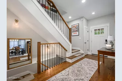 5534 N Linder Avenue, Chicago, IL 60630 - Photo 5