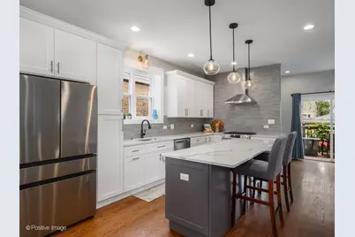 5534 N Linder Avenue, Chicago, IL 60630 - Photo 9