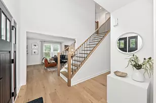 28W031 Greenview Ave, Warrenville, IL 60555 - Photo 5