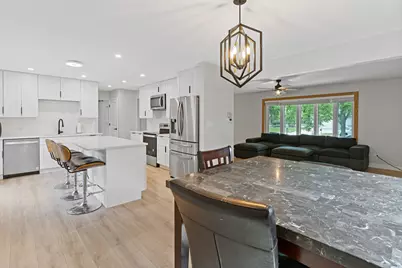 1720 Bolson Drive, Downers Grove, IL 60516 - Photo 9