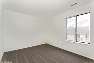 337 Springlake Ln, Aurora, IL 60504 - Photo 11