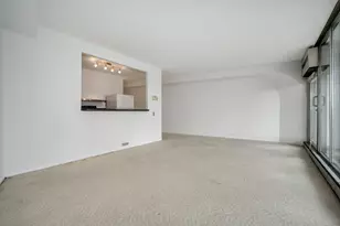 300 N State St, Chicago, IL 60654 - Photo 5