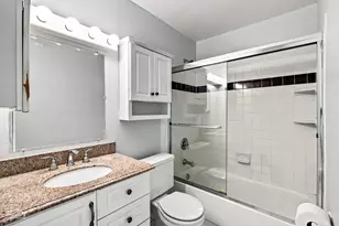 1660 N La Salle Dr, Chicago, IL 60614 - Photo 9