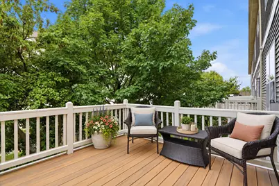 674 Shoreline Drive, Grayslake, IL 60030 - Photo 9