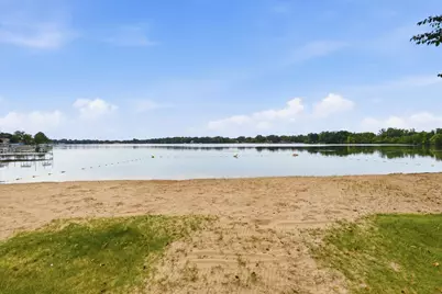 674 Shoreline Drive, Grayslake, IL 60030 - Photo 27