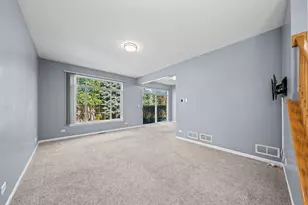 440 Coventry Cir, Glendale Heights, IL 60139 - Photo 3