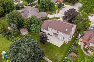 2334 Phillips Dr, Glenview, IL 60026 - Photo 35