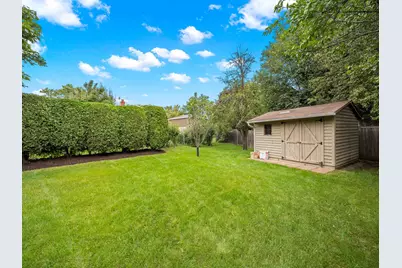 2334 Phillips Drive, Glenview, IL 60026 - Photo 33