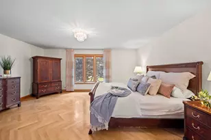 2334 Phillips Dr, Glenview, IL 60026 - Photo 17