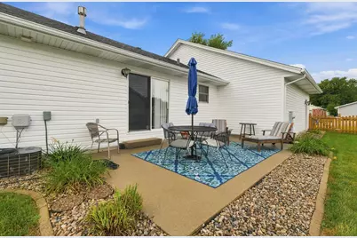 136 N Van Buren Avenue, Bradley, IL 60915 - Photo 15