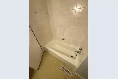 942 E 168th Street, South Holland, IL 60473 - Photo 7