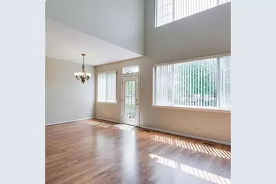 1 S Oakhurst Drive, Aurora, IL 60504 - Photo 5